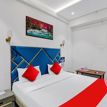 Hotel O Shree Palace Utran ภายนอก รูปภาพ