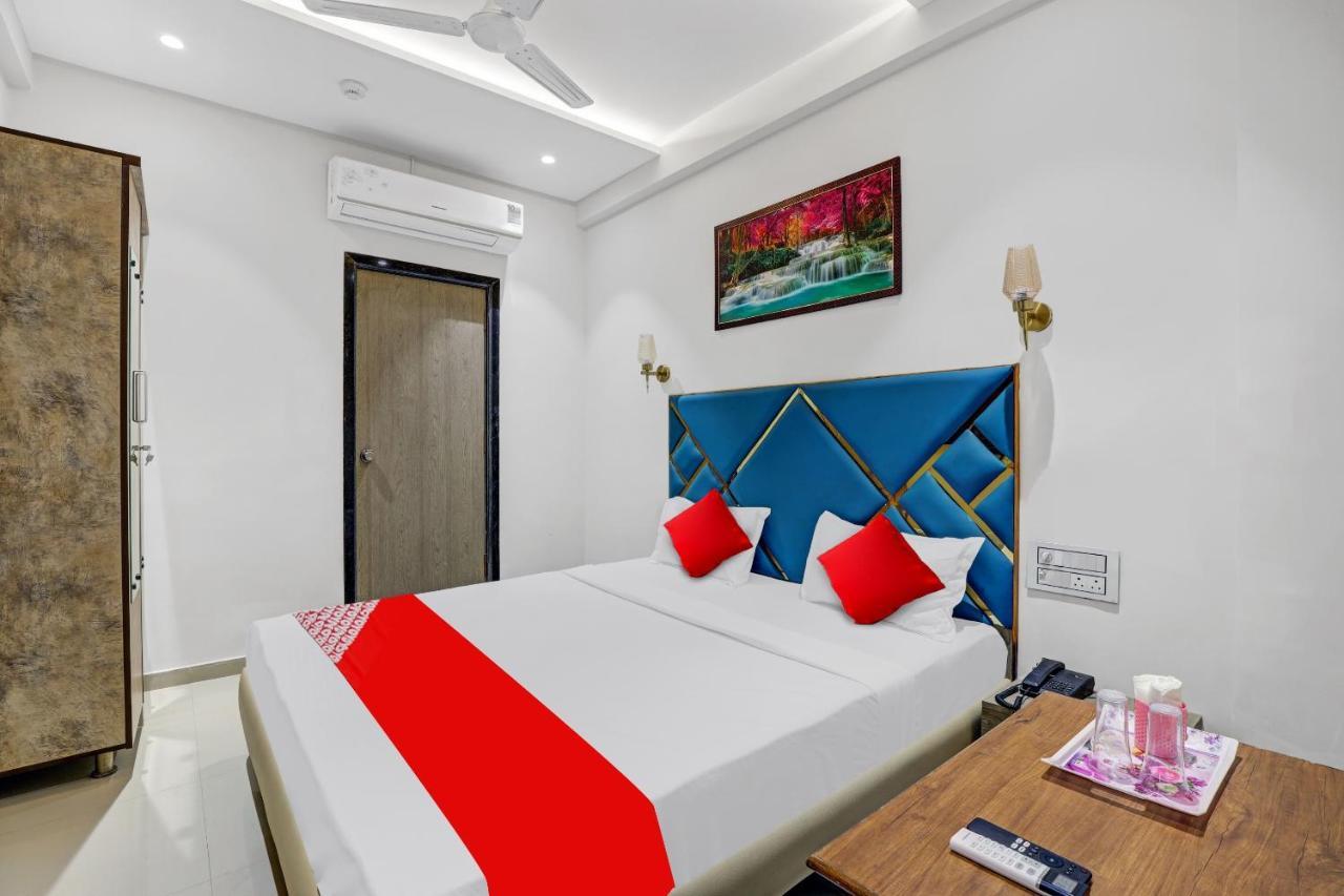 Hotel O Shree Palace Utran ภายนอก รูปภาพ