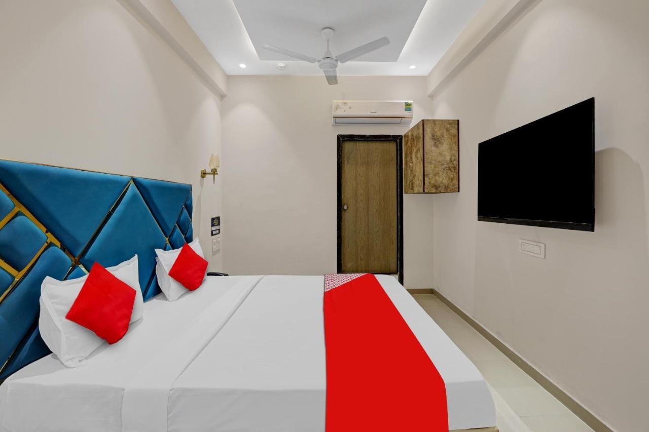Hotel O Shree Palace Utran ภายนอก รูปภาพ