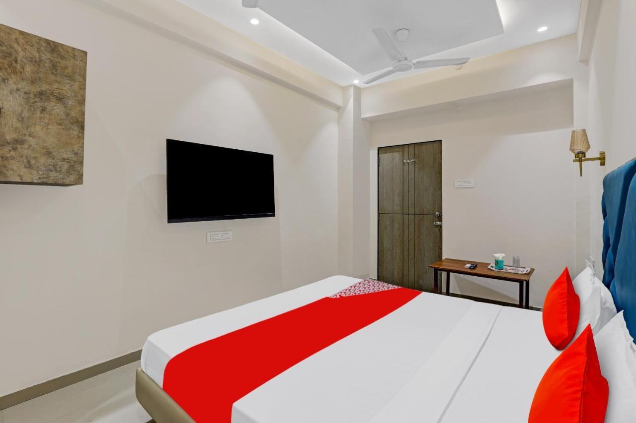 Hotel O Shree Palace Utran ภายนอก รูปภาพ