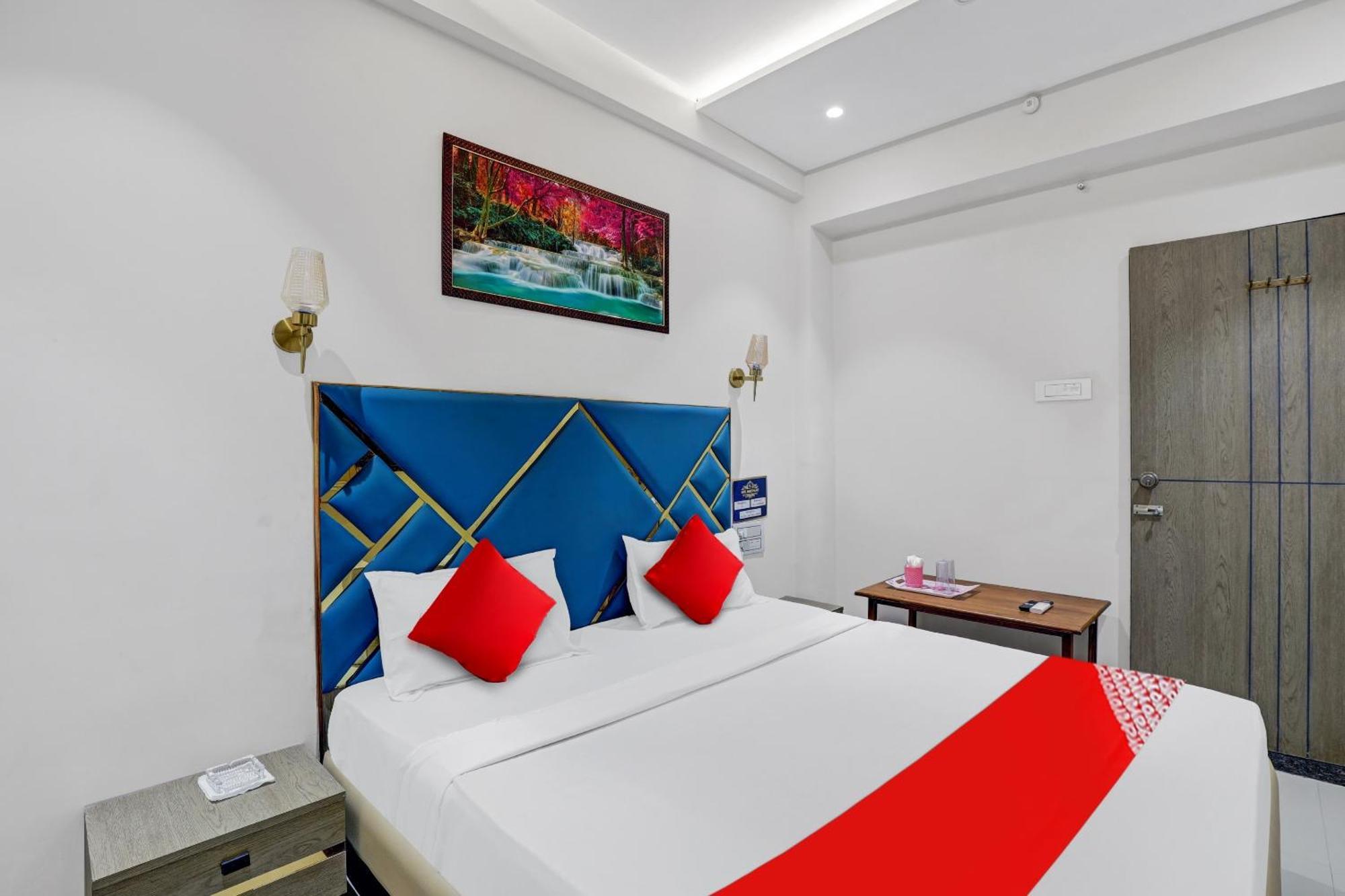 Hotel O Shree Palace Utran ภายนอก รูปภาพ