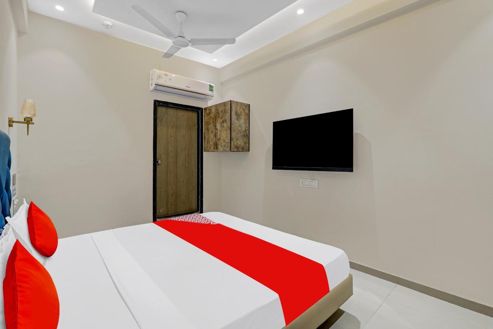 Hotel O Shree Palace Utran ภายนอก รูปภาพ