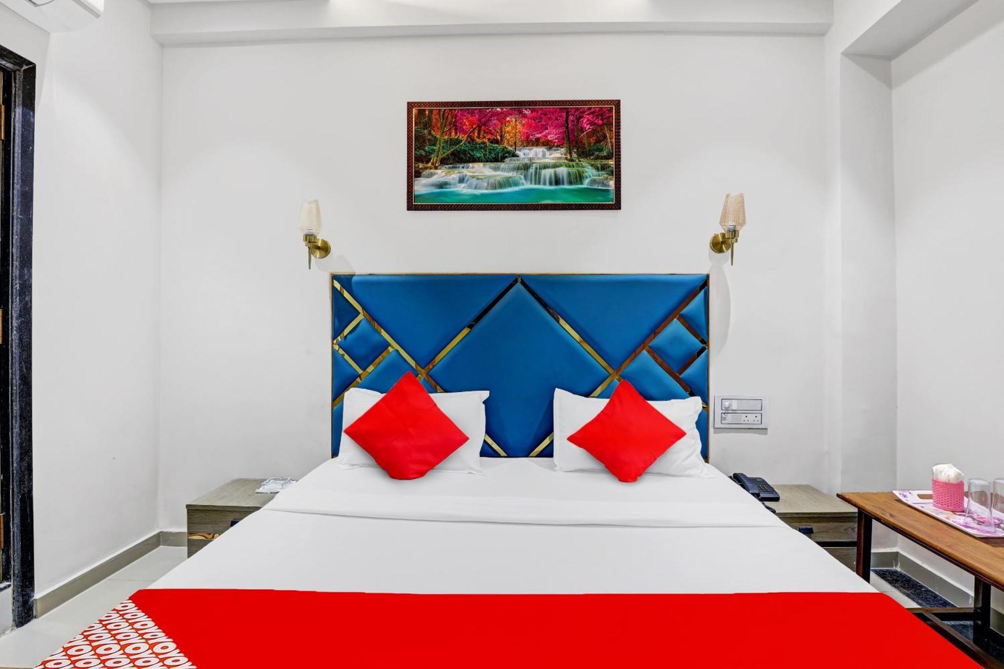 Hotel O Shree Palace Utran ภายนอก รูปภาพ